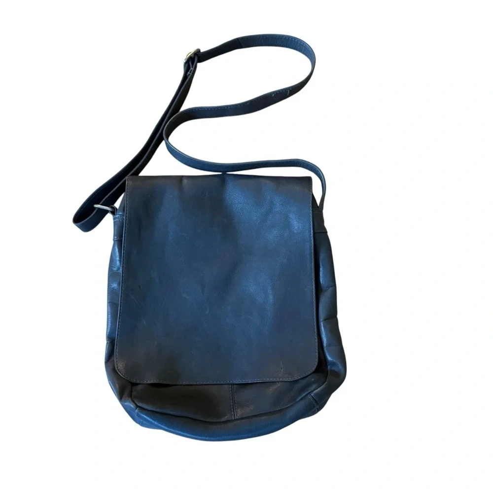 Le Donne shoulder bag Colombian Vaquetta leather handcrafted artisans